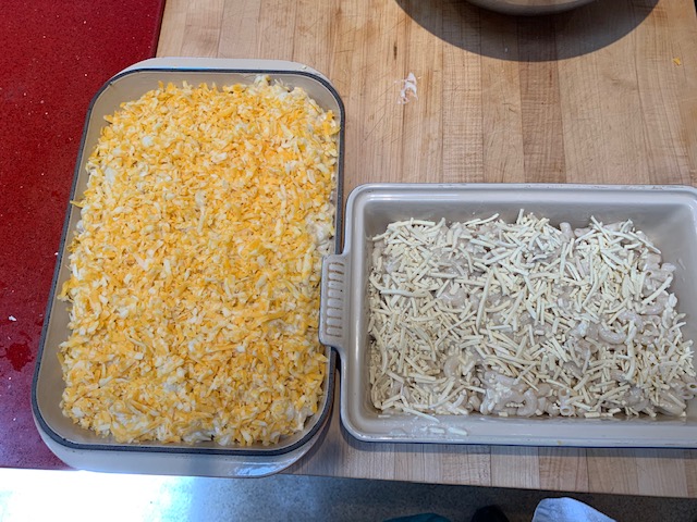 Picture of bechamel Mac-n-Cheese with gluten, and gluten plus dairy free pans.