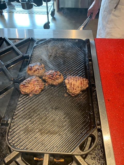 Hamburgers on the grilling pan.