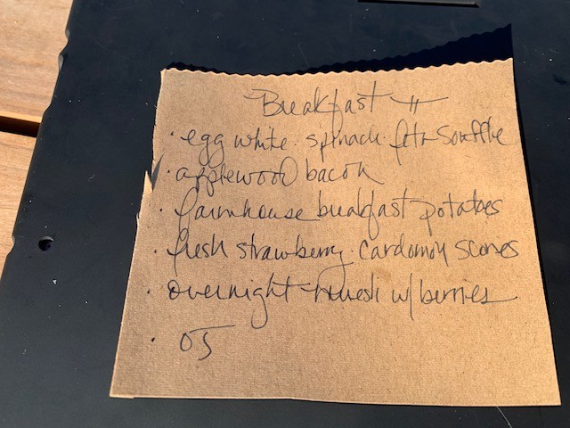 Handwritten breakfast menu.